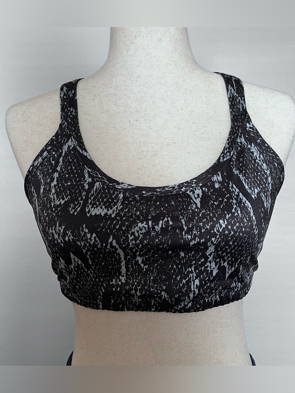 Beyond Yoga Printed Sports Bra Black White Abstract - Size L - USA Made